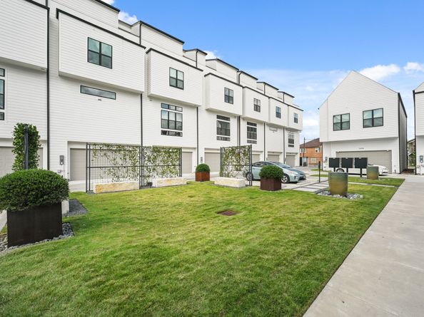 2409 Webster Street, Houston TX 77003