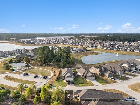 16862 Short Pines Drive, Conroe TX 77302