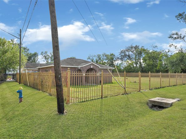 2120 Vance Street, Houston TX 77093