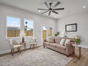 7224 Avenue B, Houston TX 77011