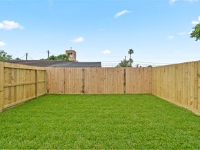 7224 Avenue B, Houston TX 77011