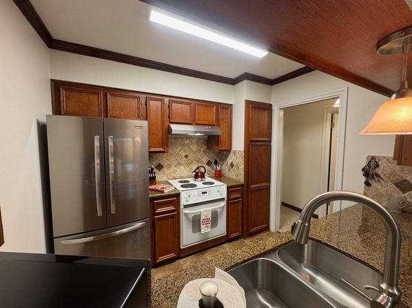 2701 Bellefontaine Street A26, Houston TX 77025