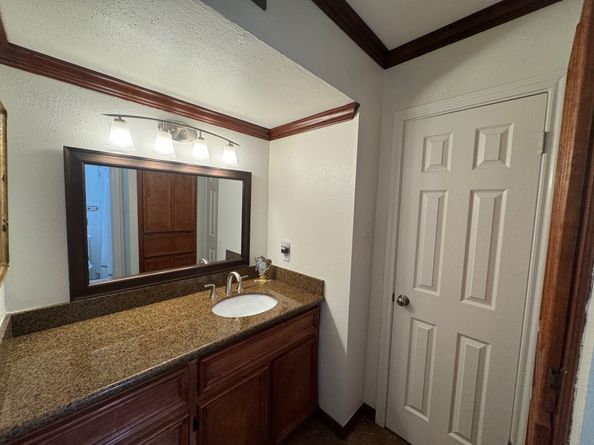 2701 Bellefontaine Street A26, Houston TX 77025