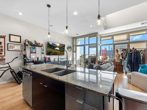 1406 Columbus St Street 303, Houston TX 77019