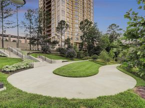 1000 Uptown Park Boulevard 93, Houston TX 77056