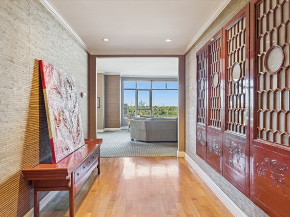 1000 Uptown Park Boulevard 93, Houston TX 77056