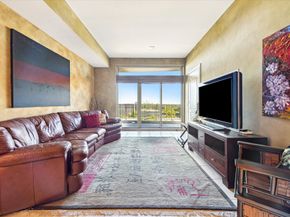 1000 Uptown Park Boulevard 93, Houston TX 77056