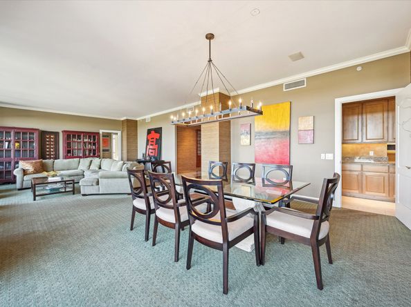 1000 Uptown Park Boulevard 93, Houston TX 77056