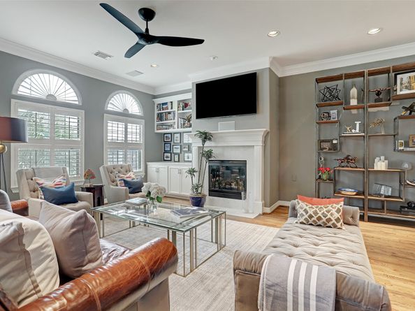 2810 Helena Street, Houston TX 77006