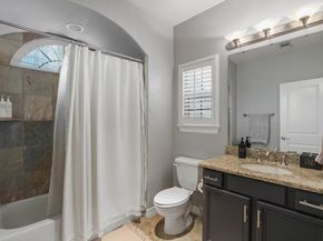 2810 Helena Street, Houston TX 77006