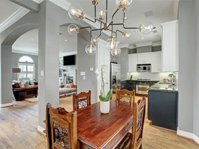 2810 Helena Street, Houston TX 77006