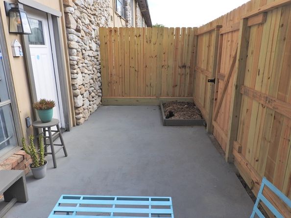 7047 Bissonnet Street 44, Houston TX 77074