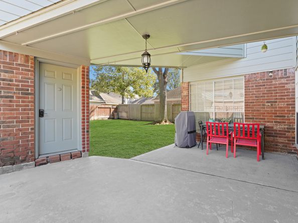 17710 Noble Oak Court, Houston TX 77095