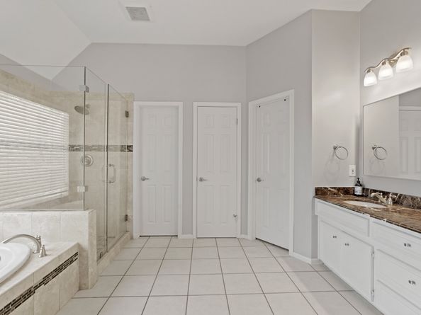 17710 Noble Oak Court, Houston TX 77095