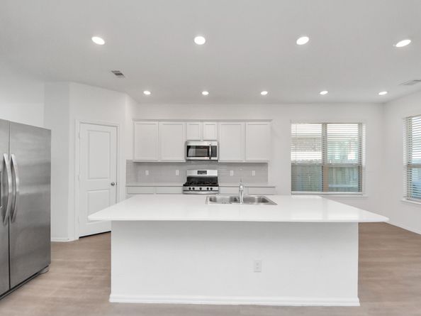 24063 Hawthorn Lakes Drive, New Caney TX 77357