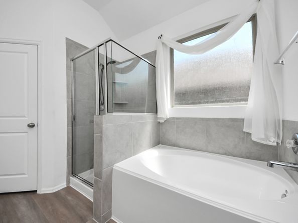 24063 Hawthorn Lakes Drive, New Caney TX 77357