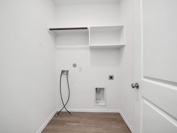 24063 Hawthorn Lakes Drive, New Caney TX 77357