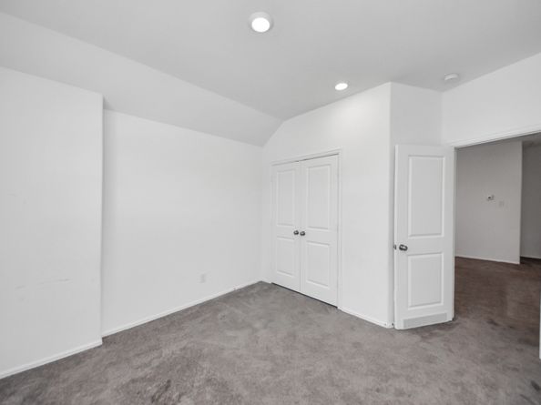 24063 Hawthorn Lakes Drive, New Caney TX 77357