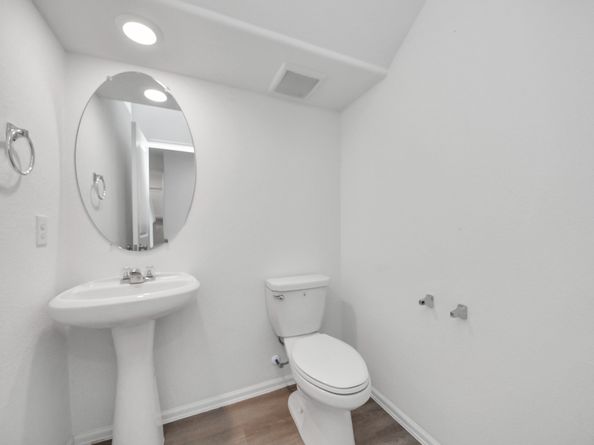 24063 Hawthorn Lakes Drive, New Caney TX 77357