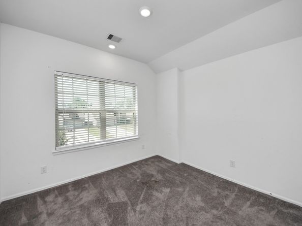 24063 Hawthorn Lakes Drive, New Caney TX 77357