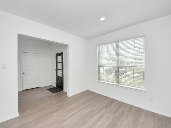 24063 Hawthorn Lakes Drive, New Caney TX 77357