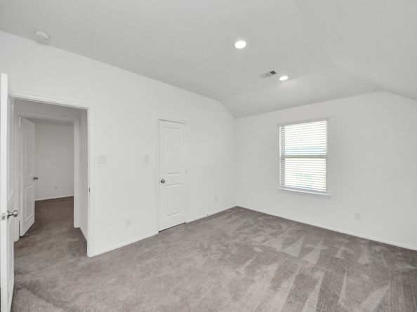 24063 Hawthorn Lakes Drive, New Caney TX 77357