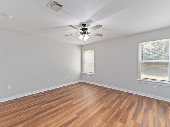 8617 Clarington Street, Houston TX 77016