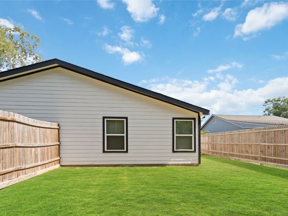 8617 Clarington Street, Houston TX 77016