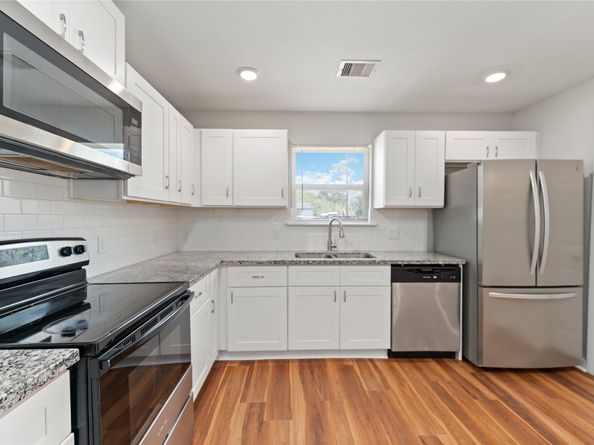 8617 Clarington Street, Houston TX 77016