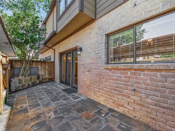 11711 Memorial Drive 13, Houston TX 77024