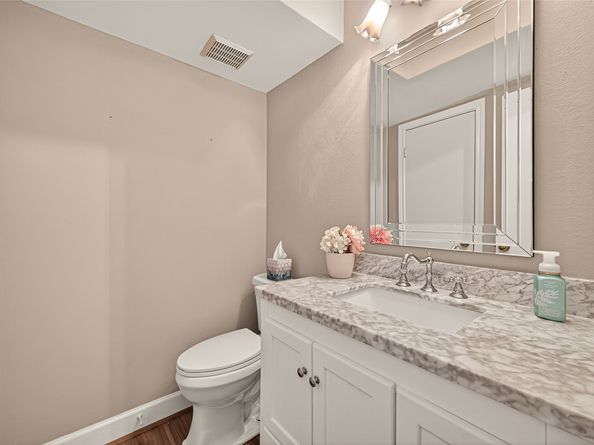 11711 Memorial Drive 13, Houston TX 77024