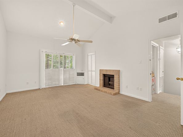 11711 Memorial Drive 13, Houston TX 77024