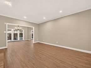 11711 Memorial Drive 13, Houston TX 77024