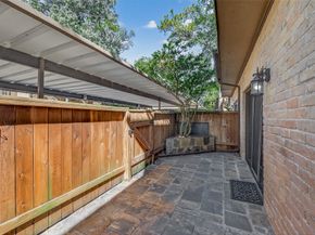 11711 Memorial Drive 13, Houston TX 77024