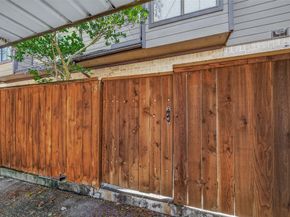 11711 Memorial Drive 13, Houston TX 77024