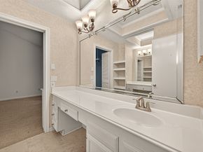 11711 Memorial Drive 13, Houston TX 77024