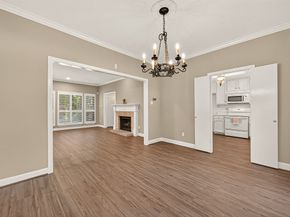 11711 Memorial Drive 13, Houston TX 77024