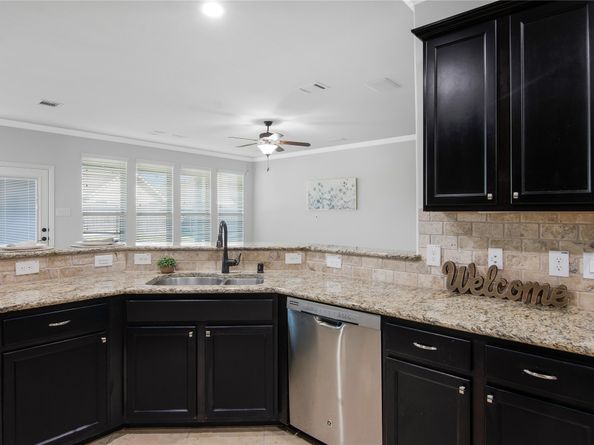 18218 Russett Green Drive, Tomball TX 77377