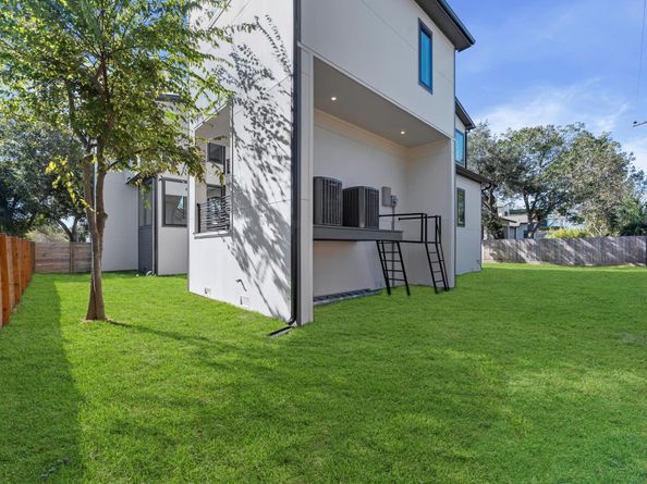 5014 N Braeswood Boulevard, Houston TX 77096