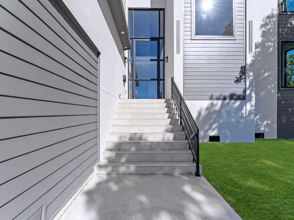 5014 N Braeswood Boulevard, Houston TX 77096