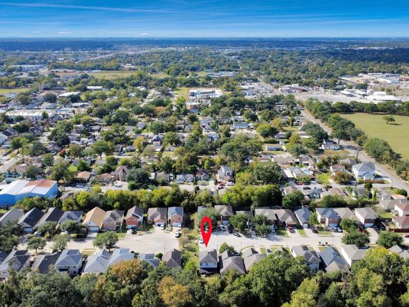 12002 Privada Saratoga Avenue, Houston TX 77076