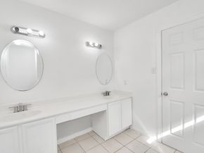 12002 Privada Saratoga Avenue, Houston TX 77076