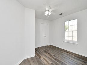 12002 Privada Saratoga Avenue, Houston TX 77076