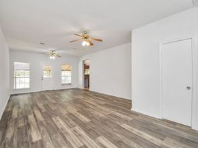 12002 Privada Saratoga Avenue, Houston TX 77076