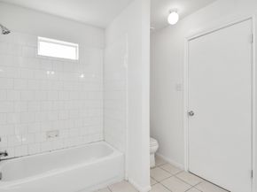 12002 Privada Saratoga Avenue, Houston TX 77076