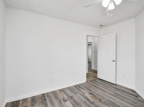 12002 Privada Saratoga Avenue, Houston TX 77076