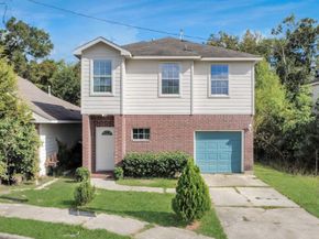 12002 Privada Saratoga Avenue, Houston TX 77076