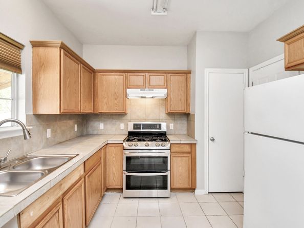 12002 Privada Saratoga Avenue, Houston TX 77076