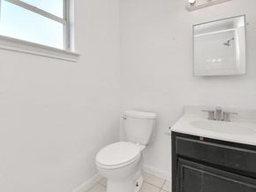 12002 Privada Saratoga Avenue, Houston TX 77076