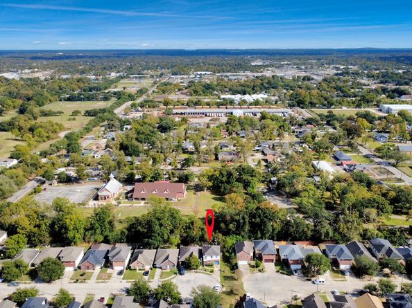 12002 Privada Saratoga Avenue, Houston TX 77076